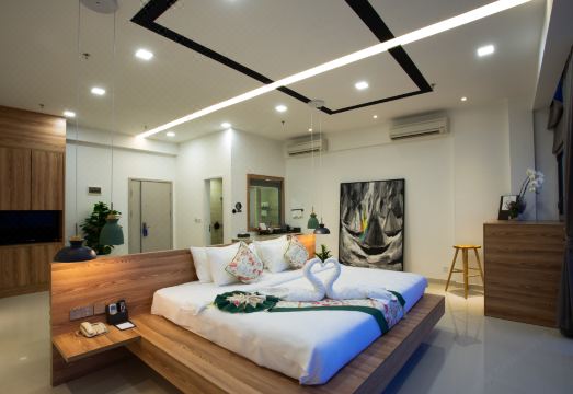 더 브리지 클럽