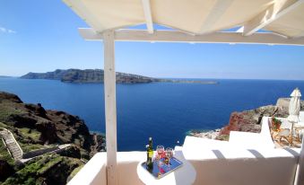 Oia Mare Villas