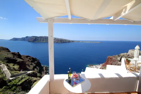 Oia Mare Villas