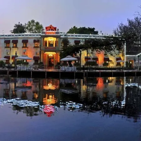 Ci'enlu Country Art Hotel