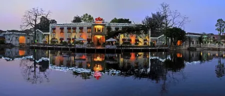 Ci'enlu Country Art Hotel Отели рядом с достопримечательностью «Jiuchong Lake Landscape Parent-Child Amusement Park»