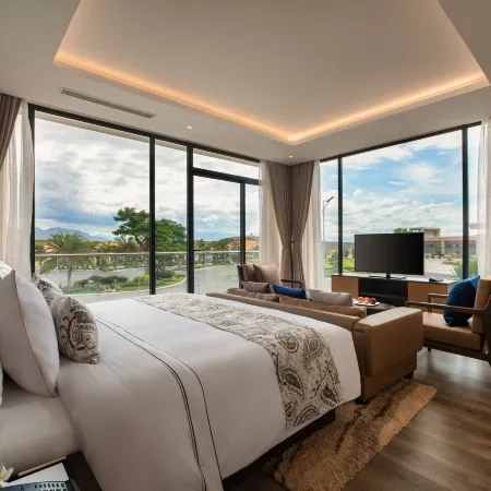 Wyndham Grand KN Paradise Cam Ranh