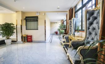 Yi Long Hua Chen Impress Business Hotel