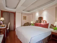 هابينيس هوتل Hotels near دان