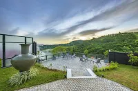 Fox Kandy Hotels in Канді