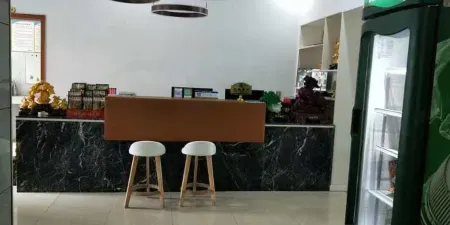 Baojing Wenfeng Business Hotel