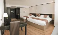 GYA Hotel (Yancheng Wengang Road High-speed Railway Station)
