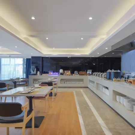 Kyriad Marvelous Hotel