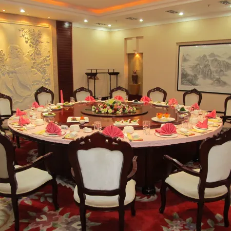 Pingliang Hotel