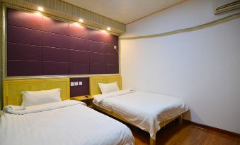 Mengzhou Jinmao Hotel