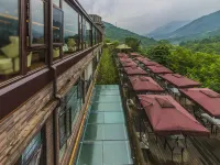 Dujiang Neihongkou Green Mountain View Hot Spring Hotel Hotels near Luojia Millstone