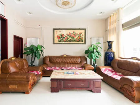 Changyuan Xinxiang Liangjia Hotel Отели рядом с достопримечательностью «Xuetanggang Confucious Temple»