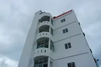 로얄 어게이트 비치 리조트 판타이 체낭 호텔