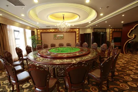 Mingfeng Hotel Отели в г. Юаньань