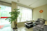 Jinhu A8 Business Hotel