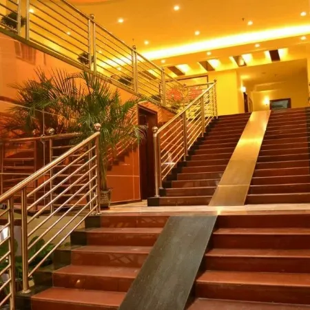 Hongqiao Hostel Отели рядом с достопримечательностью «Guangzhou Flying Over the Jungle Adventure Park»
