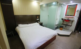 Huile Holiday Hostel - Housity