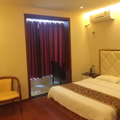 Huaying Xingji Business Hotel Hôtels à : Huaying