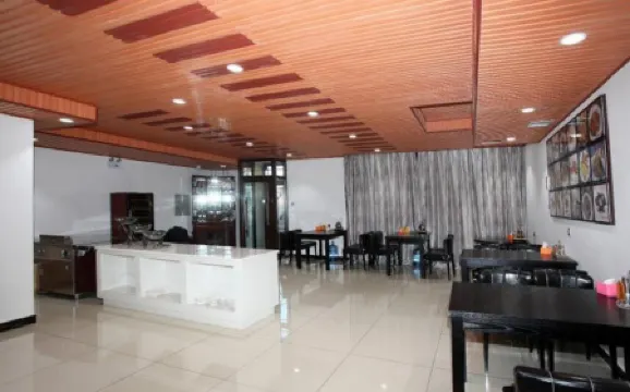 Pengcheng Holiday Hotel