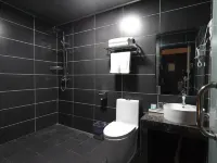 Tianyou Business Hotel (Hebi Qi Zhaoge Road) Hotels in Qi County