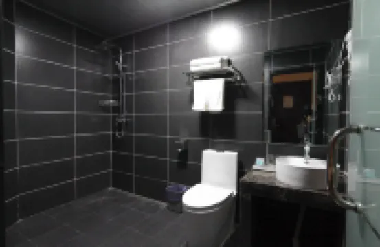 Tianyou Business Hotel (Hebi Qi Zhaoge Road)
