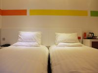 上海十有八九酒店 - 双床间