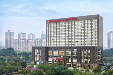 Hilton Garden Inn Foshan Отели рядом с достопримечательностью «Golden Fifa Park»