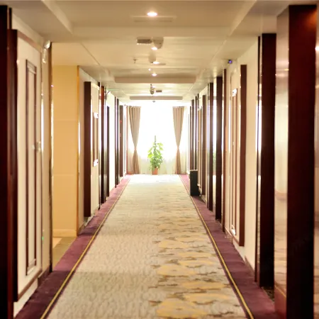 Yiyang Taojiang County Oriental Hotel