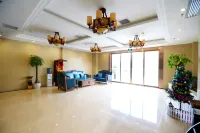 Colorful Royal Hotel (Qingzhen Time Guizhou Ancient Town) Hotels in Qingzhen