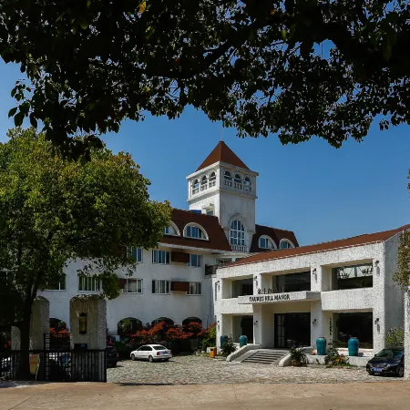 Haiyan Nanbei Lake Jinniushan Manor