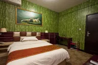 Fengqiu Shujia Express Hotel