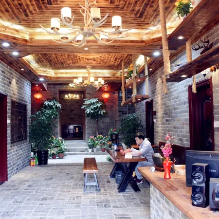 Zaishui Yifang Inn (Zhaoping Huangyao Ancient Town Longzhu)
