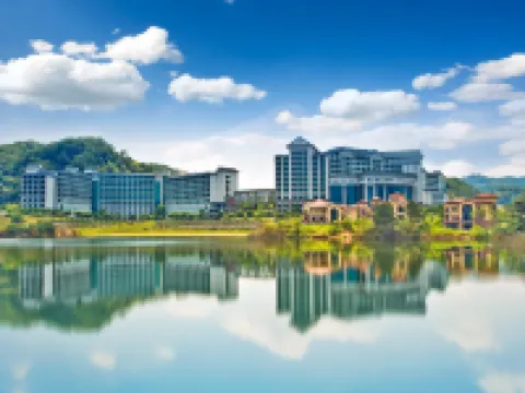 Mels Weldon Evergreen Lake Hotel Hotels near Wanlu Lake Scenic Area