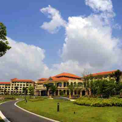 Yourworld International Conference Center Hotel Exterior