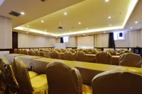 Huameihui Hotel (Baoding Xiantian Baobai Shopping Plaza)