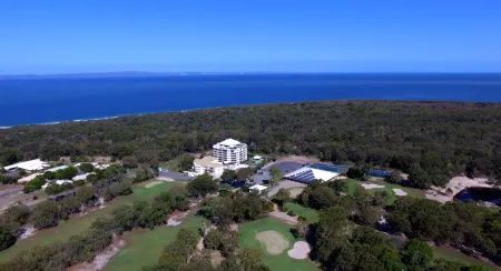 Fairways Golf & Beach Retreat Bribie Island Отели в г. Вурим
