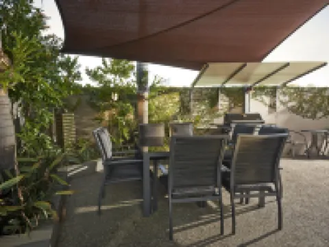 Brisbane Street Studios Hotels in Annerley