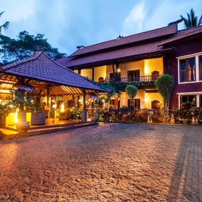 Junjungan Ubud Hotel and Spa Hotels near Andong