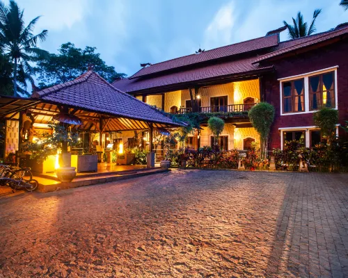 Junjungan Ubud Hotel and Spa Hotels near Andong