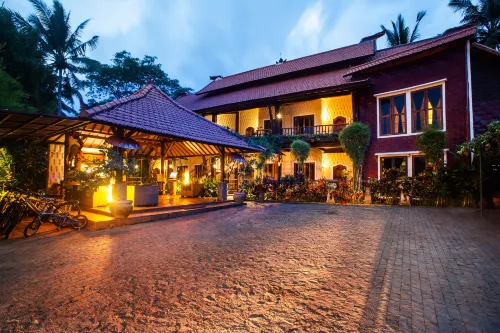 Junjungan Ubud Hotel and Spa - Pensions