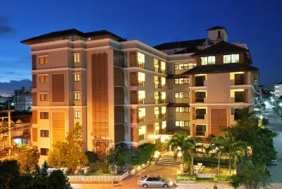 濱海大飯店 Paradise Ocean View Condominium附近的飯店