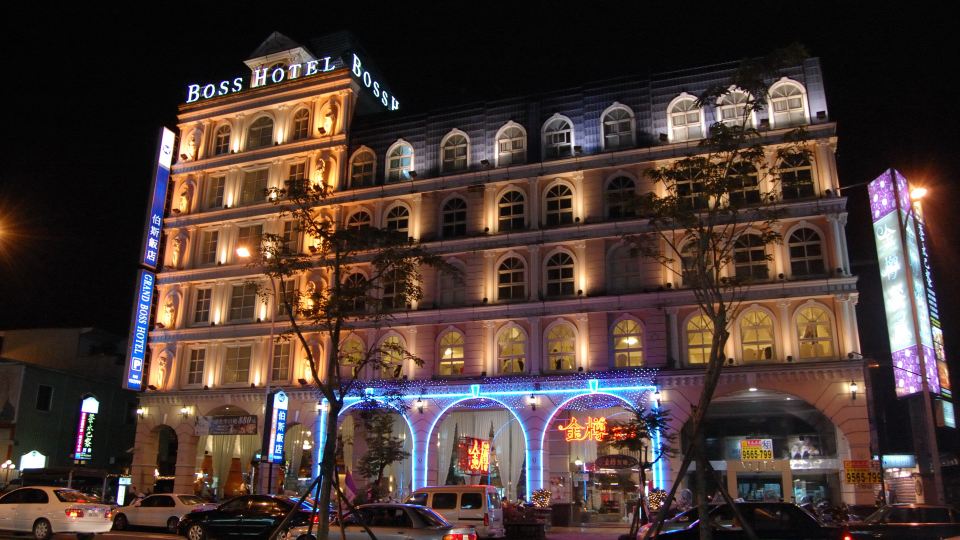 Grand Boss Hotel