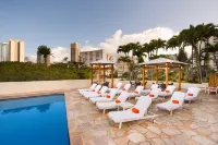 Luana Waikiki Hotel & Suites - Sea View