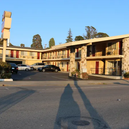 The Islander Motel Santa Cruz CA
