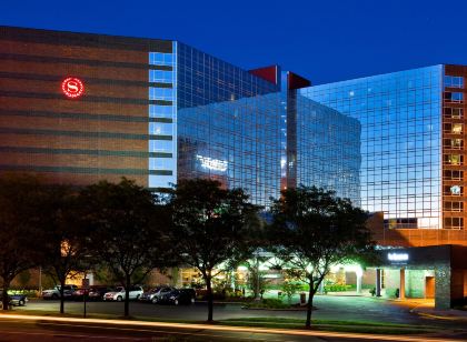 Sheraton Indianapolis Hotel at Keystone Crossing