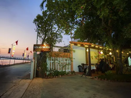 Riverside Plum Garden Villa Hotels in Duy Phuoc