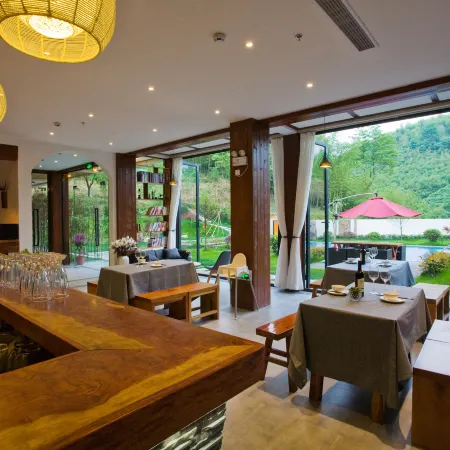 Mogan Lansu Holiday Hotel