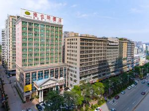 Vienna Hotel (Longhua Yicheng Center Yousong Branch))