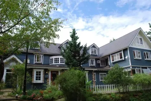 Pension & Cafe Cruise Hotels in Shika