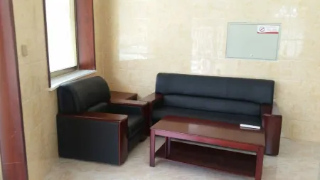 Qilian Transportation Hotel